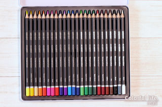 ダーウェントアカデミ－水彩色鉛筆２４色セット（中）